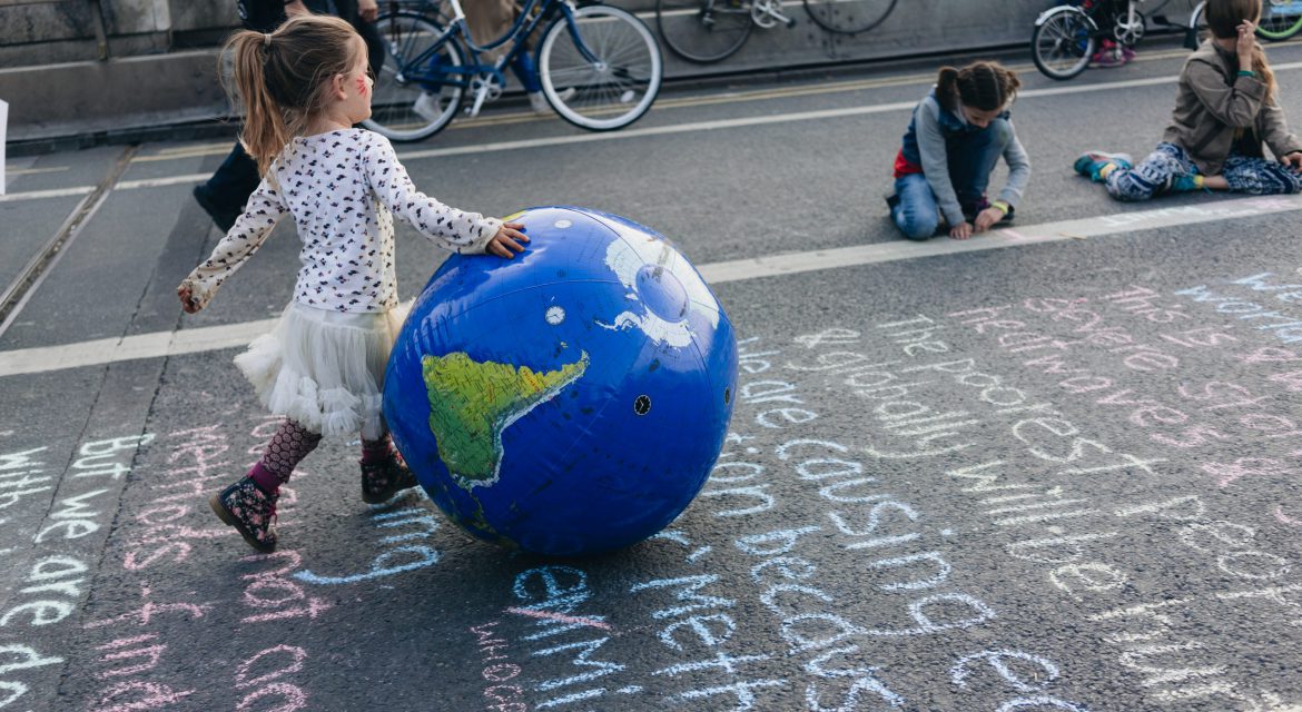 تحويل وجهات النظر المجتمعية تجاه البيئة